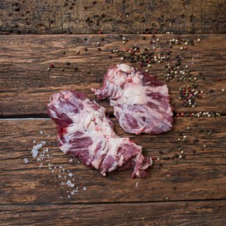 Arañita pastoril de vacas felices. Vacas alimentadas con pastizales nativos sin hormonas ni antibióticos. Ganadería regenerativa