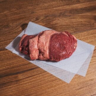 Cuadril pastoril en bifes. Vacas libres sin maltrato animal, sin hormonas ni antibióticos. Ganadería regenerativa. Vacas felices que pastan en libertad